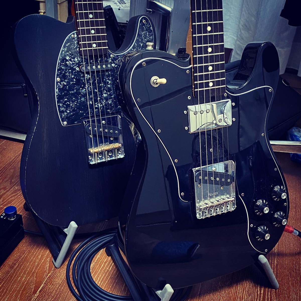 kei_style_'s tweet photo. 真夜中の至福の時間

#telecaster #telecastercustom #effectorboard #effectboard #effector #limetoneaudio #vox #mv50clean #mooerradar #sirtone #freethetone #onecontrol #zoom #ms50g #bjfbuffer #seaturquoisedelay #hustledrive https://t.co/HRkm96rQmo