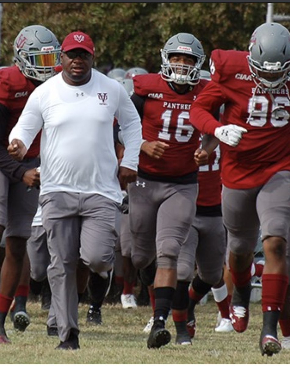 Vj_byrd4's tweet photo. Extremely blessed to receive my first Football offer to Virginia Union university 🐈‍⬛ @InfoForge @CoachMorita @VUU_Football https://t.co/CgOzfLfqPh