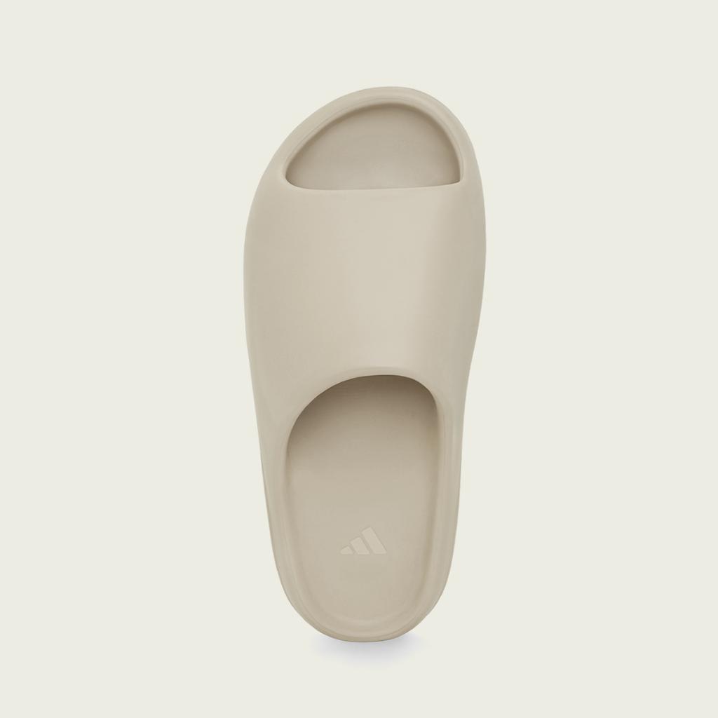 Foot Locker Canada X: YEEZY SLIDE 'PURE' LAUNCHING ONLINE ON JUNE IN MEN'S KID'S SIZES. https://t.co/yD6i2VecAm" / X