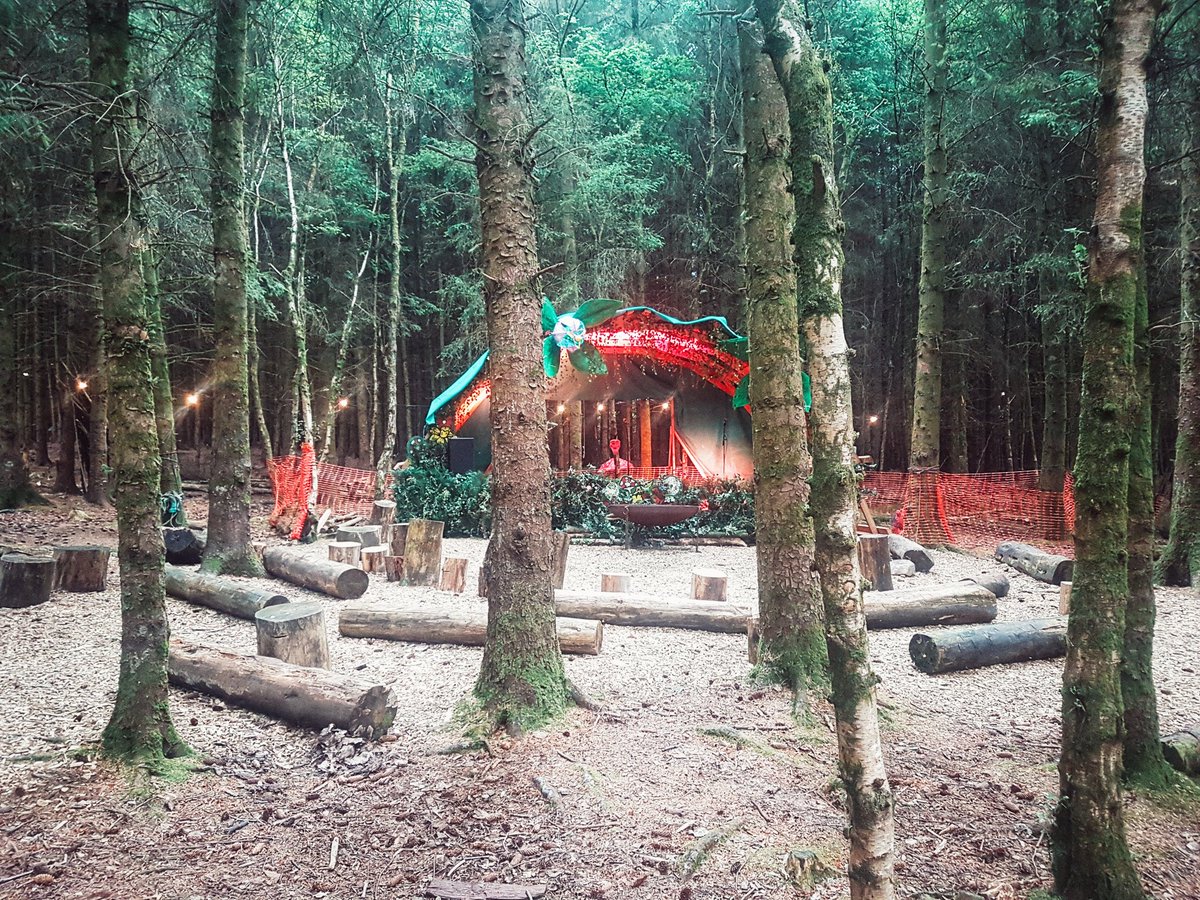 Harpandamonkey's tweet photo. It's nice when your first post lockdown gig is in a forest! https://t.co/R21YPoEEF1