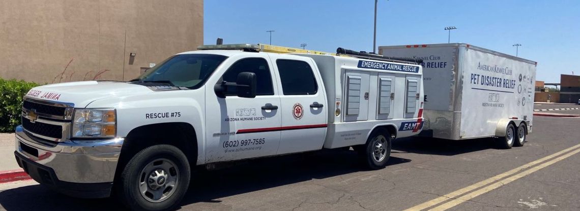 RedCrossAZ's tweet image. #BackboneFire-Wildfire evacuees are encouraged to take their pets to Rim Country Middle School at 304 S. Meadow Street, Payson, AZ 85541, near the Red Cross Shelter. Thanks to the @azhumane. #RedCross is here, providing shelter &amp;amp; comfort. For shelter info: rdcrss.org/3iTfjKZ