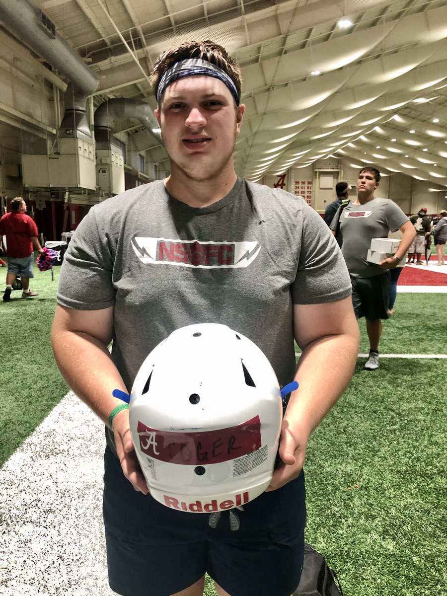 CogerGage's tweet image. Great day @AlabamaFTBL lineman camp! Thankful for the opportunity to improve my skills! #rightguard #lineman @tcountyfootball @AL7AFootball @William96625101 @copelandsherri3