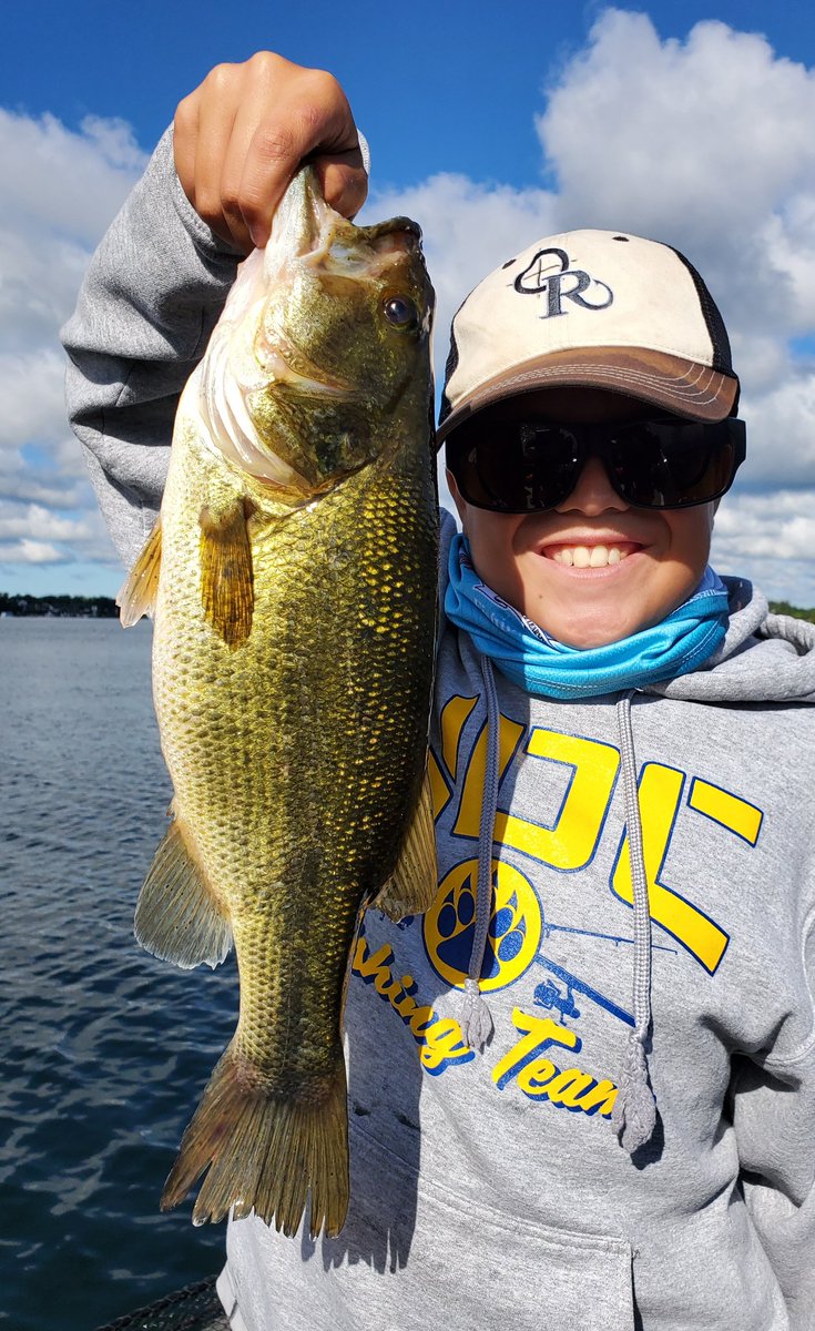OsbergErik's tweet photo. We ended up finishing 7th in the #bass division of The Fishing Classic to benefit @CampConfidence1 on Gull Lake today. The boy was putting on a clinic. Our top 3 bass totaled 8.42 lb. #makingtime #fishing #outsideinmn https://t.co/HdZx80EvR2