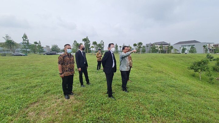 Di sela-sela menghadiri pernikahan kerabat di Bandung, saya menyempatkan diri mengunjungi eks tanah sengketa di 
di Kec. Padalarang &amp; Kec. Saguling. Kab. Bandung Barat yg sudah berhasil di mediasi <a href="/atr_bpn/">Kementerian ATR/BPN</a>