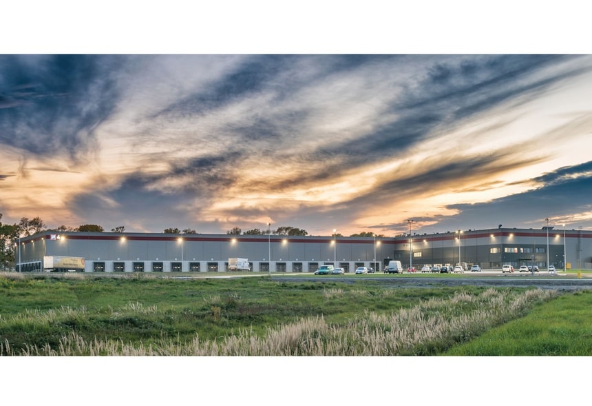 aflomagazine's tweet photo. Le transporteur-logisticien Jep s’implante chez P3 à Éragny.
#France #P3LogisticParks #implantation #diversification #spécialiste #immobilière #paneuropéen #transporteur #logisticien #entrepôt #stockage #logistique #supplychain
https://t.co/pfEc0yvt8n https://t.co/8HcWdLU0WO