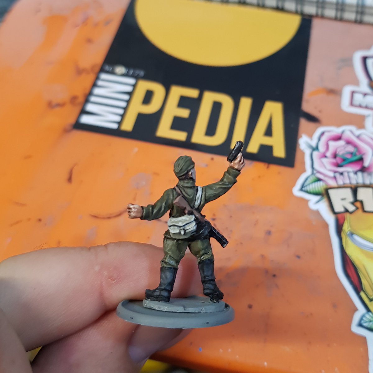 BushyBeardTom's tweet photo. After a productive hobby chat with @GodsOwnScale and two other great friends I got this officer finished, albeit for basing, ready for Operation Citadel. #spreadthelard #hobbyhealthcheck #HobbyForAll #chainofcommand https://t.co/Reasm1NmWx