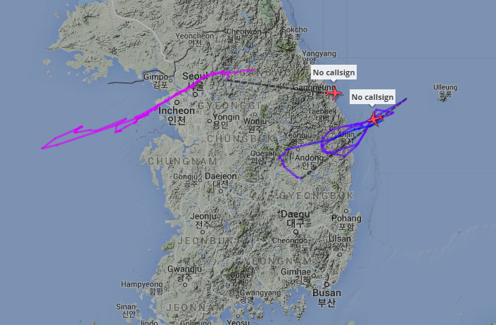 ameliairheart's tweet photo. 2x Likely RoKAF aircraft:
To the north: unidentified, but within the correct hex block.
To the south: Probable RoKAF E-7 Peace Eye out of Gimhae AB, KR. 
#ADSB #71FBF3 #71FC72 https://t.co/e5ay8uGczx
