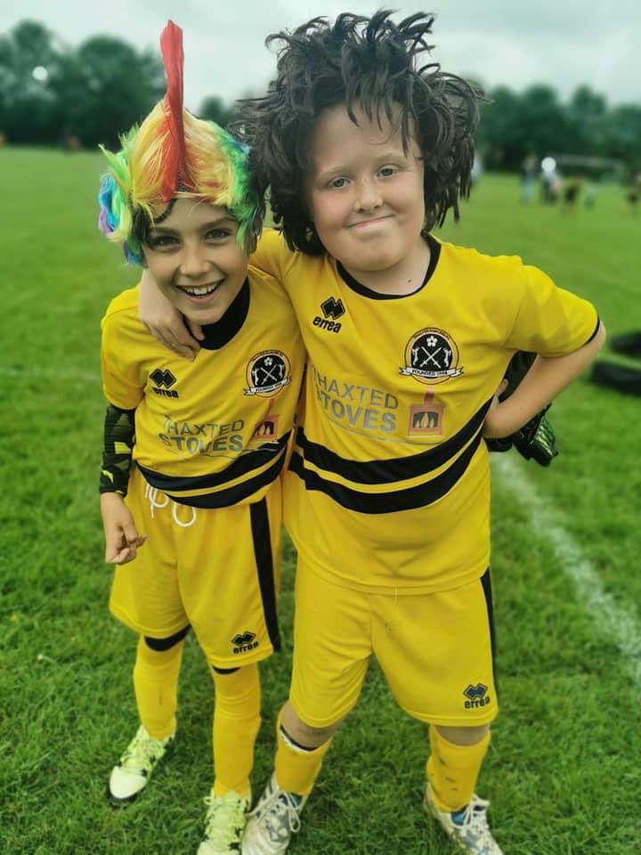 A couple of new players turned up to training today....

Very low-key they were, too! 😂 🌈 ⚽