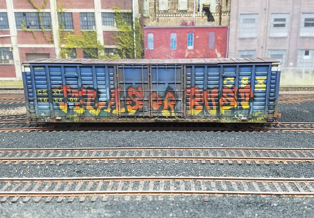 MojaveRailroad's tweet photo. New #weathering project almost done with video shot for YouTube. Both sides custom #airbrushed #Graffiti. Still have some small details and weathering to wrap up but coming soon to my YouTube Channel. #mojavemodelrailroad #railroad #modelrailroad #exactrail #trains https://t.co/MRGe4ZnGXw