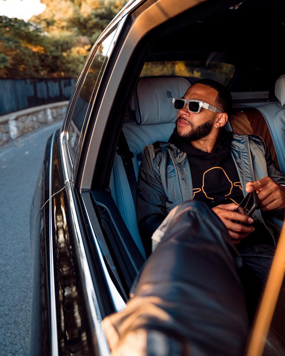 08BDOR's tweet photo. The king of drip has arrived!🦁
#WelcomeDepay https://t.co/ZZL0WghJ65
