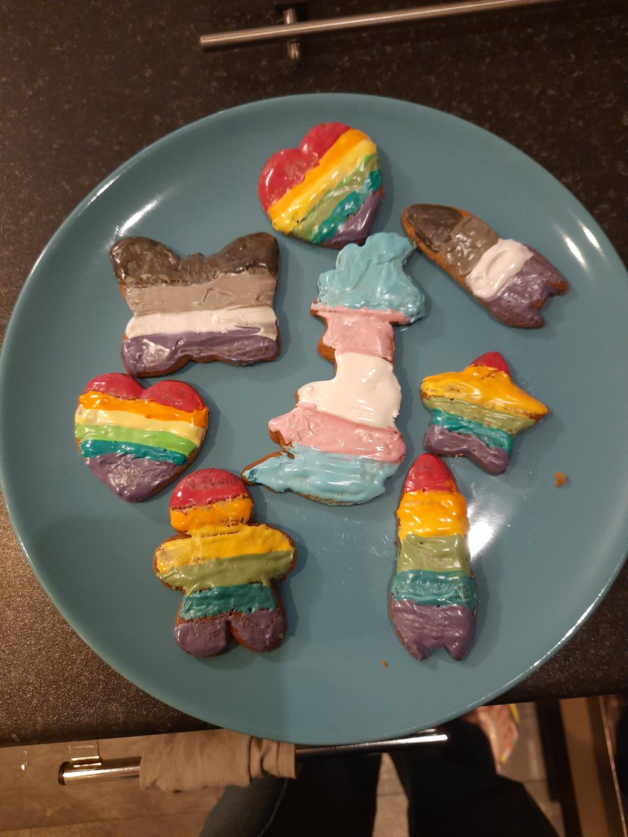 CA_AstroComm's tweet photo. Today at the queer #ScicommCrafting session I made these multicoloured #pride biscuits! I decided to make a trans flag Britain as a pledge to contribute making this country more inclusive towards trans folks but also to piss off t*rfs. https://t.co/Tlft1qbL00