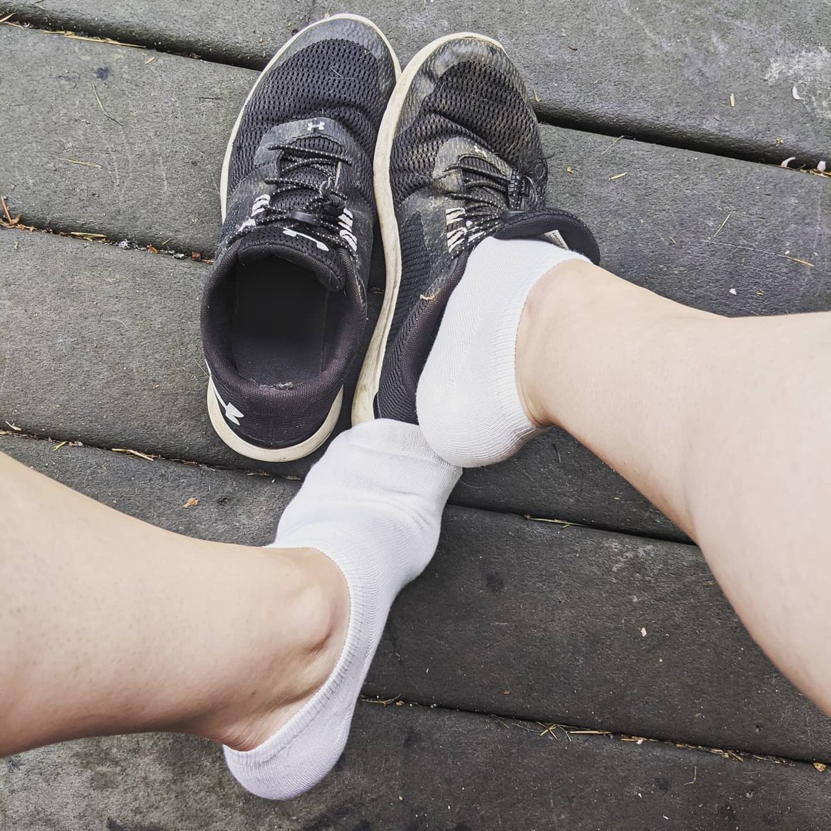 AnnesFeetPics's tweet photo. I think I'm finally ready to part with my oldest sneakers. Any takers? 

https://t.co/Xluv0Q2pl7

Worn shoes, worn socks, foot worship, stinky shoes, smelly shoes, bbw feet, veiny feet, foot goddess https://t.co/EY1xh0FoR2