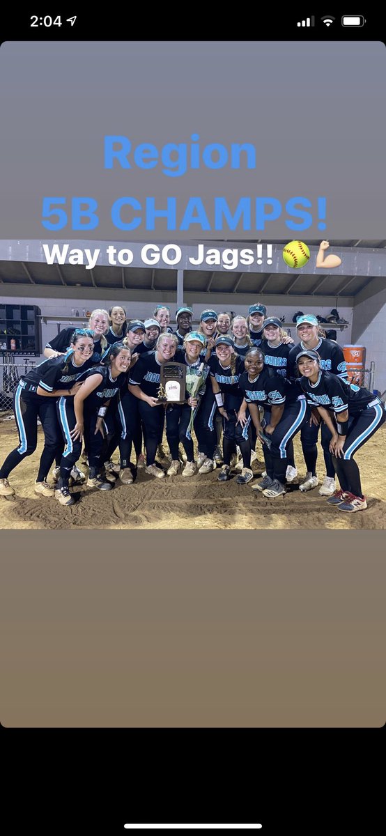 VaHunt21's tweet photo. My niece’s team just won and advanced winning the high school Regional Softball Championship and their team is now 2 wins away from a Virginia State Title. 

They beat Midlothian last night and Kaylee locked in the winning run. 

#GoJags #GoKaylee #Go5 #ProudUncle https://t.co/4R6KmE0ten