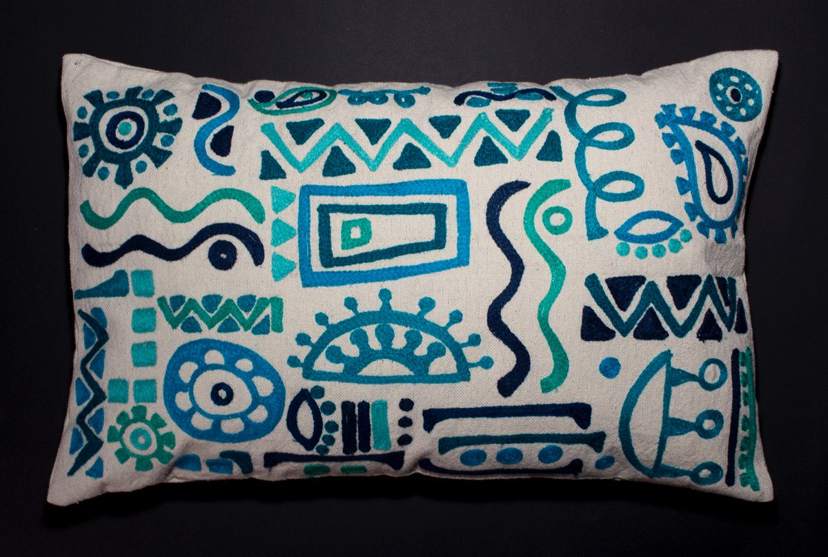 Discover the joy of difference by owning this pillow that features some distinctive Egyptian symbols. arsinoe.co
#cushions #cushion #kissen #handmade #Handicraft #handicraftlover #handwerk #handmade #hausdekoration #homedecorating #homedecor #canvaspainting #canvas