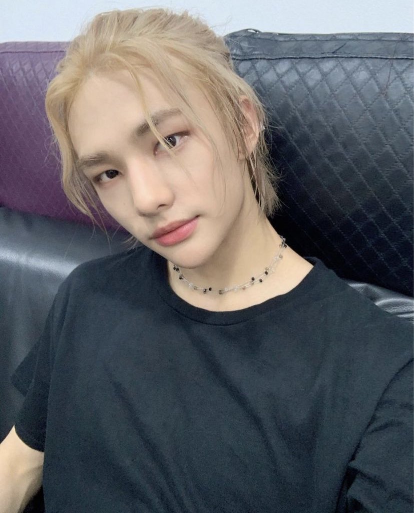 HyunjinPeru_'s tweet photo. 🔁 RANDOM」19.06.21 #현진 #StrayKids
Hace 1 año HJ publicaba en insta estas fotos❣️
Trad:
" 🤗 Los music shows son divertidos
#straykids #Lovestay #AndLike #MakesMeMissSTAYEvenMore"
#Hyunjin #SKZ #STAY
●|✰sɪʟ✩|●/ Hyunjin Perú https://t.co/X406SOtyqM