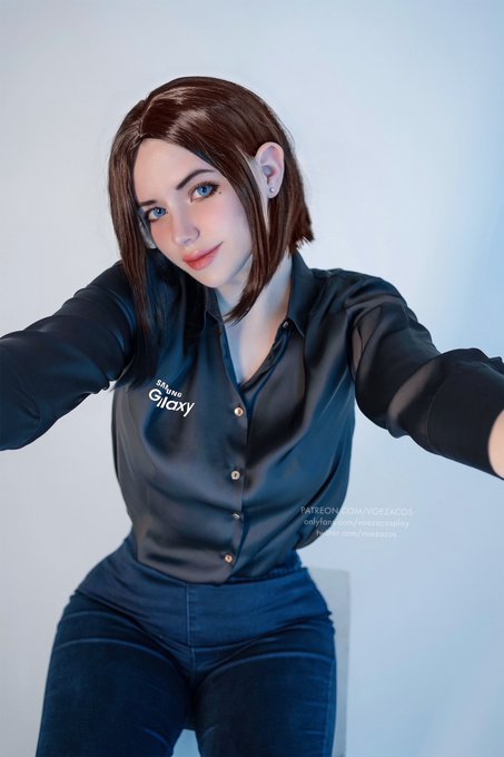 1 pic. Hey! I’m your new assistant Sam!

My lil bonus set of Sam 16+ is now available for ALL my patrons