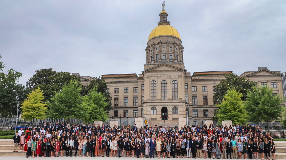 GovKemp's tweet image. This morning, Marty and I were honored to participate in Valedictorian Day to celebrate some of Georgia’s brightest students. 

The whole Kemp family and the State of Georgia are rooting for them, and we can’t wait to see what their bright futures hold!