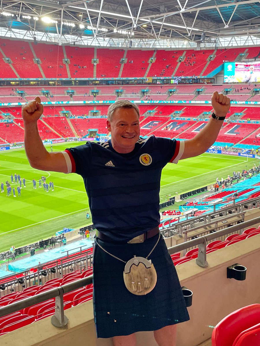 dgmathieson's tweet photo. Great night at Wembley last night very lucky and privileged to be there!! @KathMurray66 @SeanMur07049291 https://t.co/sziAgg0HOY