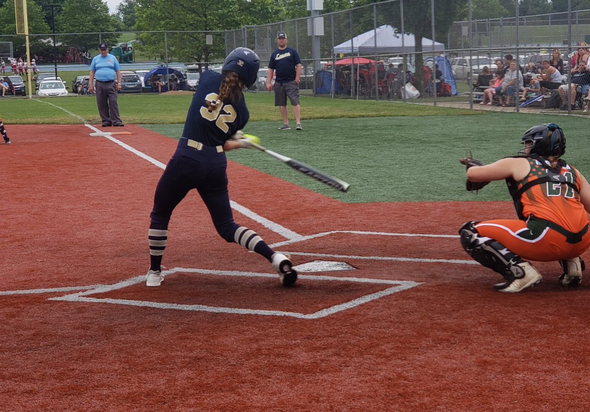 Lasers_Gold_06's tweet photo. Lasers go 3-0 today and 5-0 in pool play at the ACS Diamond Klassic!  Back to 'chopping wood' tomorrow at 1215pm ladies!  #GoLasers #LasersLife #LiveToCompete #wngo #ptnp https://t.co/akVlqOM5na