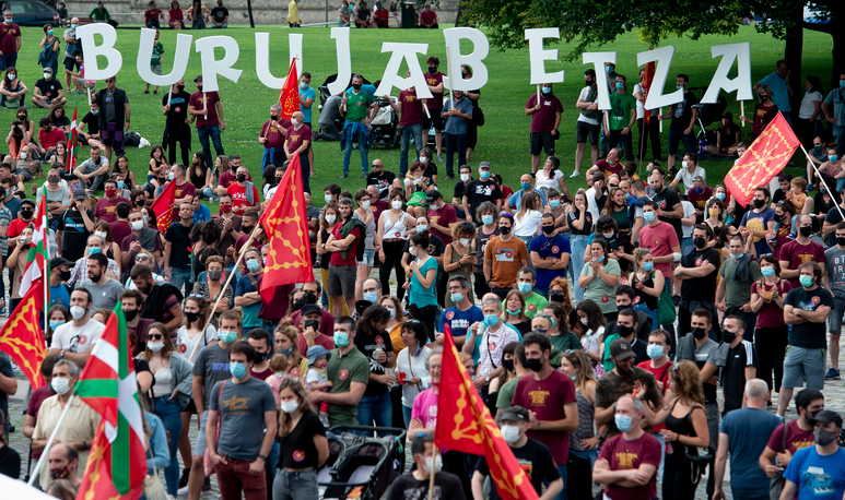 naiz_info's tweet photo. [ACTUALIZACIÓN] El legado de la Nafarroa rebelde empuja por la soberanía 500 años después https://t.co/2QtwPPhrgz Fotos: Iñigo Uriz | @Foku_eus https://t.co/378jFTVms7