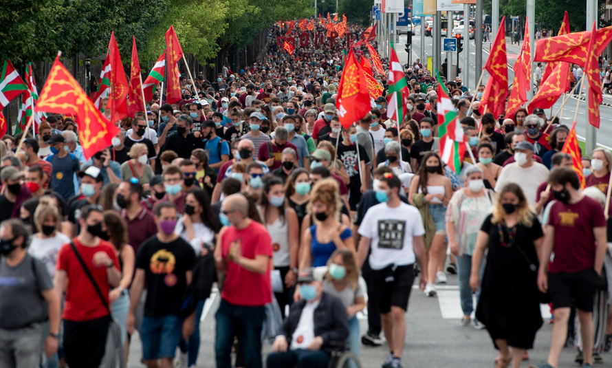naiz_info's tweet photo. [ACTUALIZACIÓN] El legado de la Nafarroa rebelde empuja por la soberanía 500 años después https://t.co/2QtwPPhrgz Fotos: Iñigo Uriz | @Foku_eus https://t.co/378jFTVms7