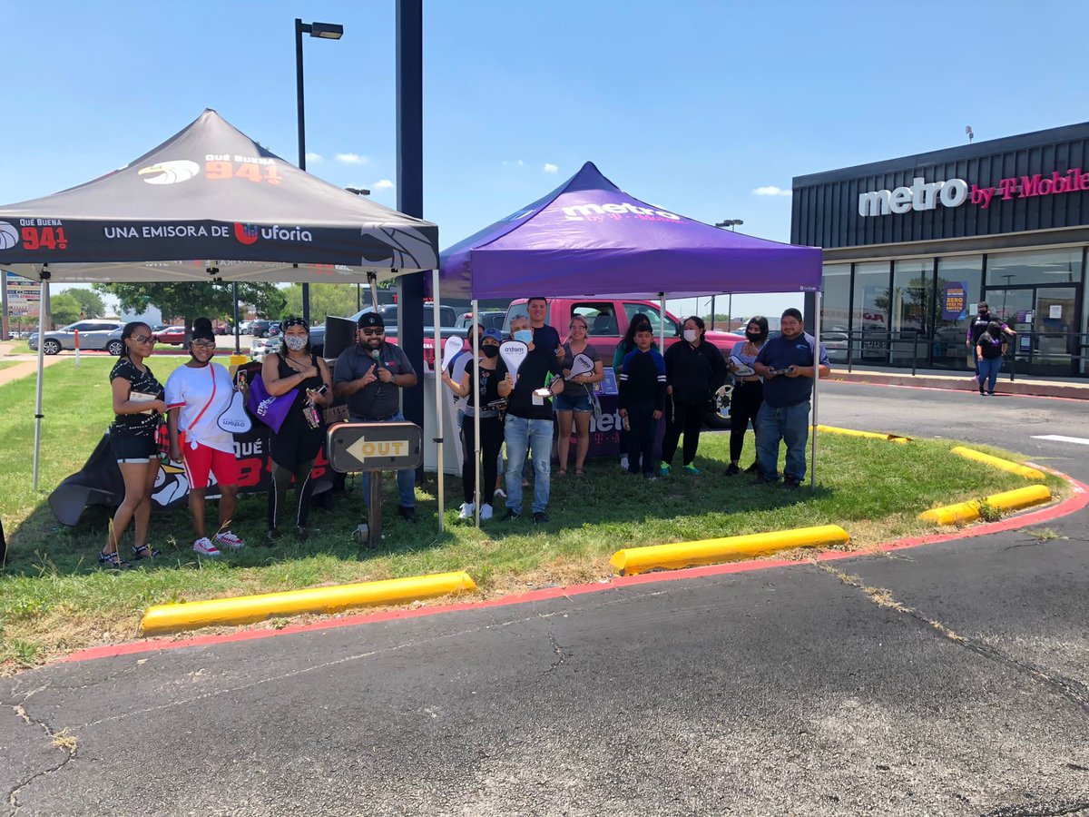 wolfiehernandez's tweet photo. Felicidades Carlos Requeña ganador de la parrilla por cortesía de Metro By T-Mobile Mañana Domingo te esperamos en el 6304 Lake Worth Blvd, Lake Worth, TX sorteando otra parrilla más. https://t.co/4VXwKtdRLg