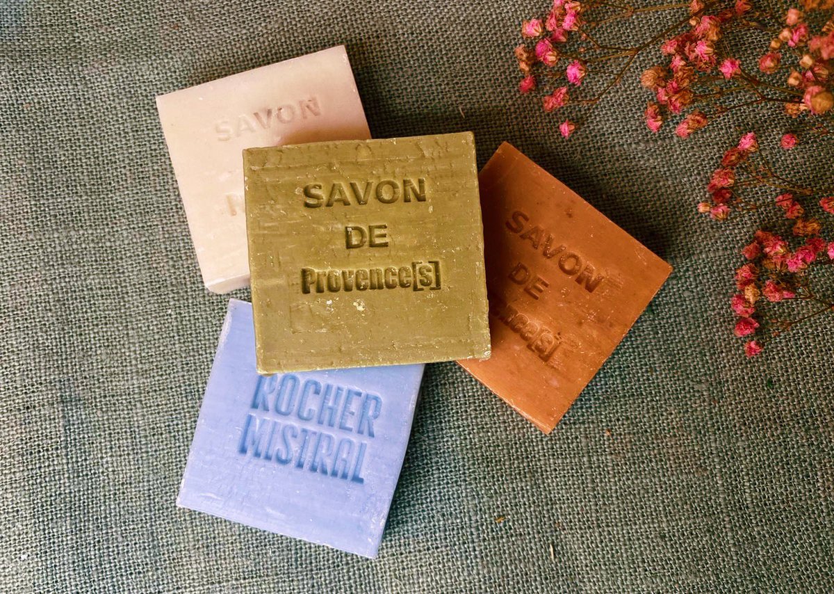 RocherMistral's tweet photo. Flânez dans notre marché provençal et profitez de toutes les richesses qu'il propose : épicerie fine, produits de beauté, textiles... 

Il ne reste plus qu'à faire votre choix ! 😉 https://t.co/iVcjpuHdWW