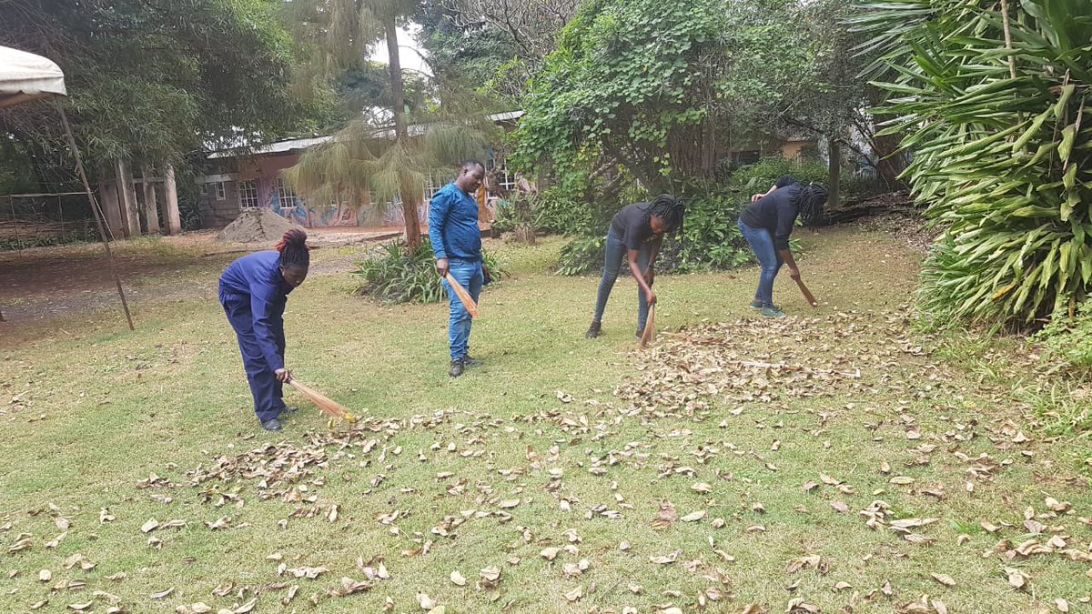 KenyaKujia's tweet photo. Activities are a great way to build confidence. Today, Kujia Kenya team spent some quality time at Paa ya Paa Center, Ridgeways, Nairobi.
#KujiaKenya #ActivityWeekend #CommunityServiceWeek https://t.co/jCaTqb3yDC