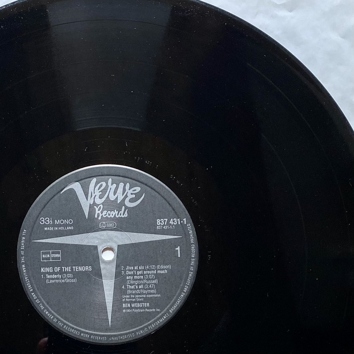 CMoneyKS's tweet photo. #SaturdayAfternoonVinyl #BenWebster #KingOfTenors #NormanGranz #TenorSaxophone #Saxophone #Jazz #Vinyl #Verve #PolyGramRecords #Mono #APanoramicTrueHiFiRecording #iHiFi #1954 https://t.co/Tp77CHSbcF