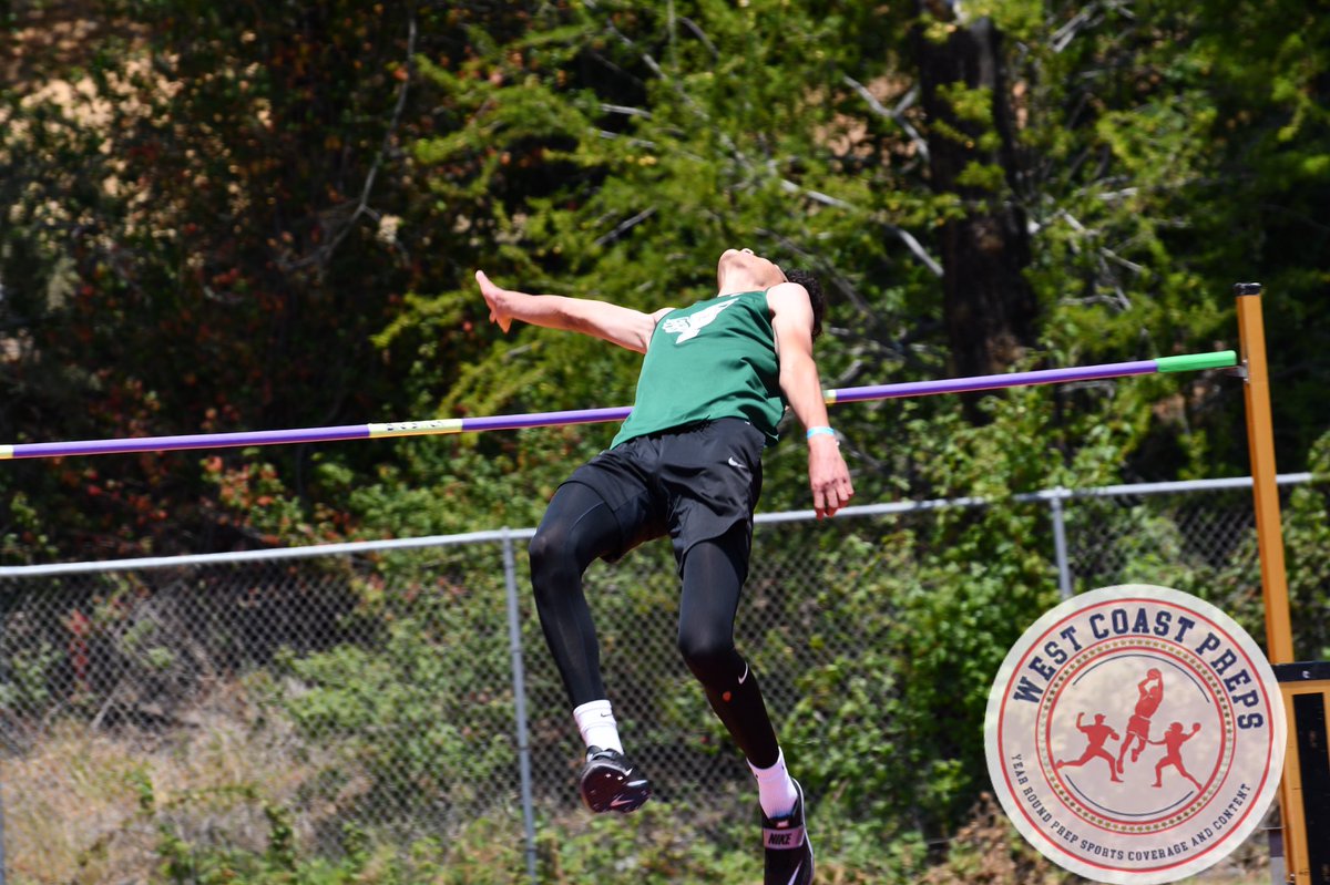 westcoastpreps_'s tweet photo. No words…

Palo Alto’s Aaron Kim clears 7’0” to become the new state leader. Also the No. 7 mark in the country https://t.co/EACqCOnFx3