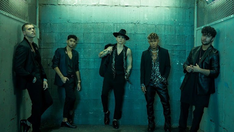 cncotranslatebr's tweet photo. A DE HOJE!

A matéria feita pela billboard após a saída do Joel está disponível no nosso site, lá a billboard responde várias perguntas de como será daqui pra frente sem o Joel
📎 https://t.co/Ifl4BUlsJV https://t.co/XFhkqKVcCG