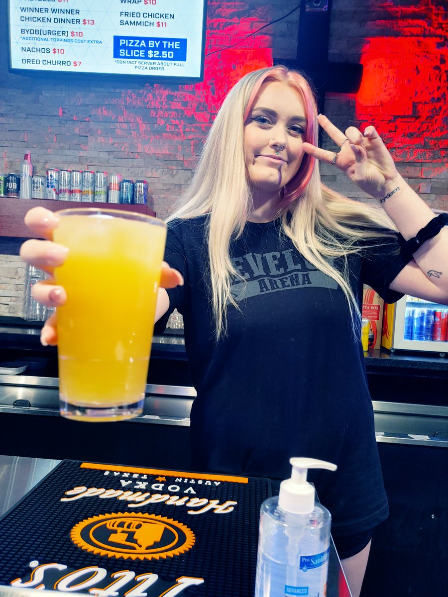 Duronimo007's tweet photo. Come to @leveluparenagg and day drink 🍹 Red Bull Tropical Tequila https://t.co/LF0qKnqdrV
