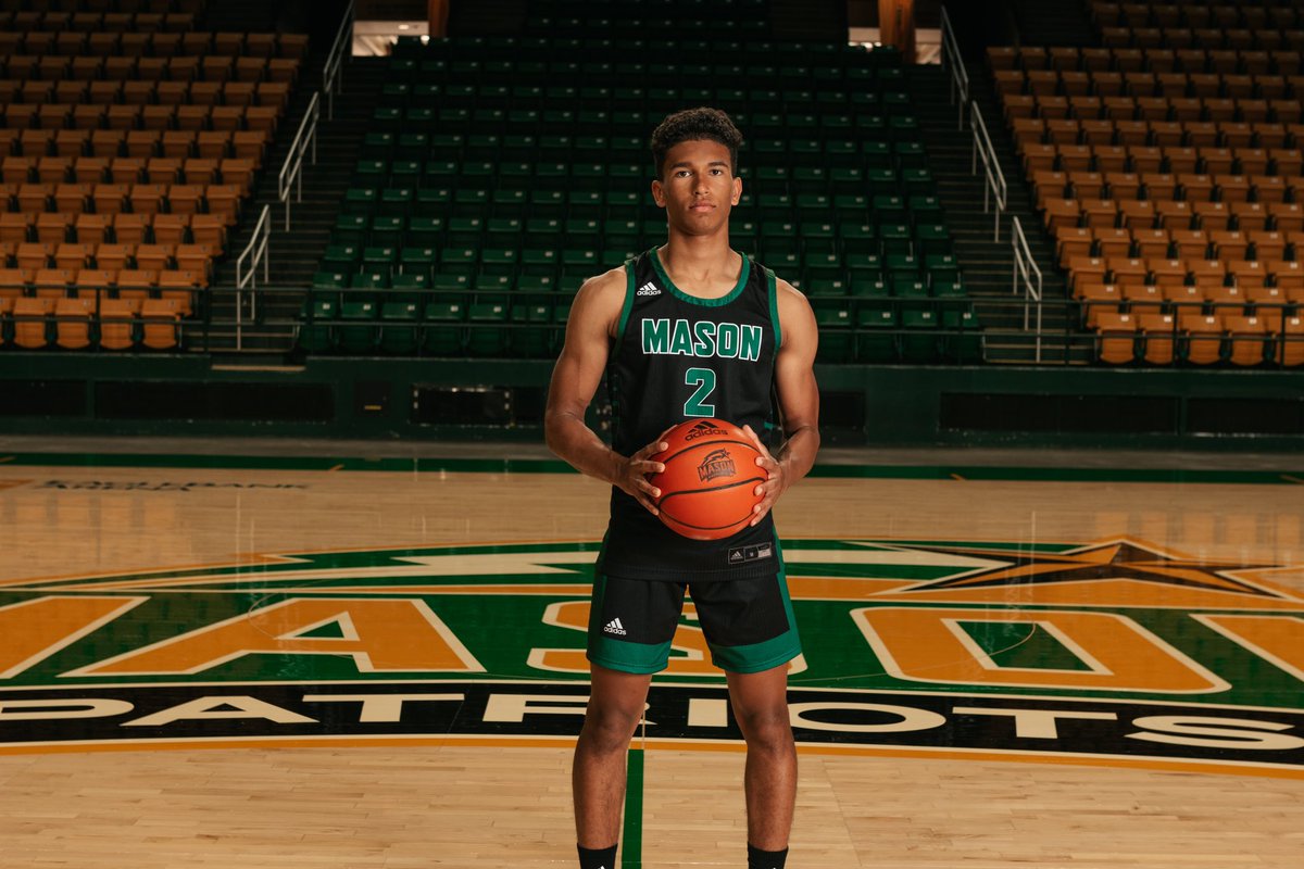 devin24carney_'s tweet photo. Had an Amazing official visit at George Mason. Thanks Coach English and staff for having me!🟡🟢 https://t.co/jQyizBcIFT