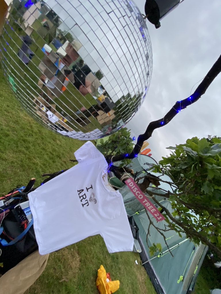 ST3AMCo's tweet photo. DANCE WITH ME…
Under the #DiscoTree21
Live and direct at #BigfootFest
Where #ArtConnects21 to #InspiraNation21
This time next week The #ARTofDJING with @djgregwilson @CarlLoben and others at #LudlowFringe21 https://t.co/tBmyXTDJmB