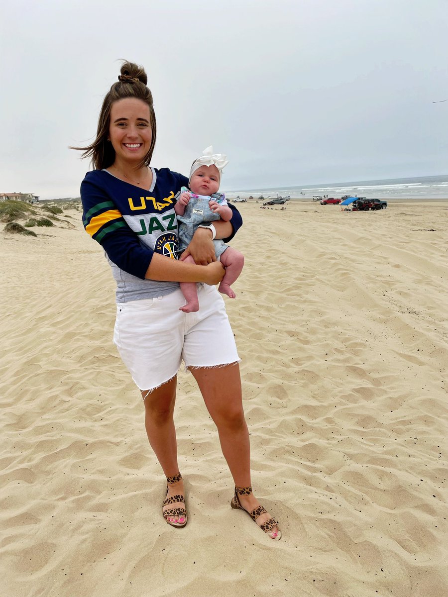 mackenziem28's tweet photo. Baby Quinn &amp; I will ALWAYS love our Jazz win or lose. 💚 Excited for the future of Jazz Nation! 1-2-3 Cancun @NBAonTNT #FanFishin #TakeNote https://t.co/k71nsco70S