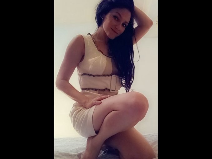 I'm online right now on Skyprivate - pay-per-minute system for Skype live shows. Call me right now in<a href="/tag/skype"class="tags"><span>#skype</span></a>