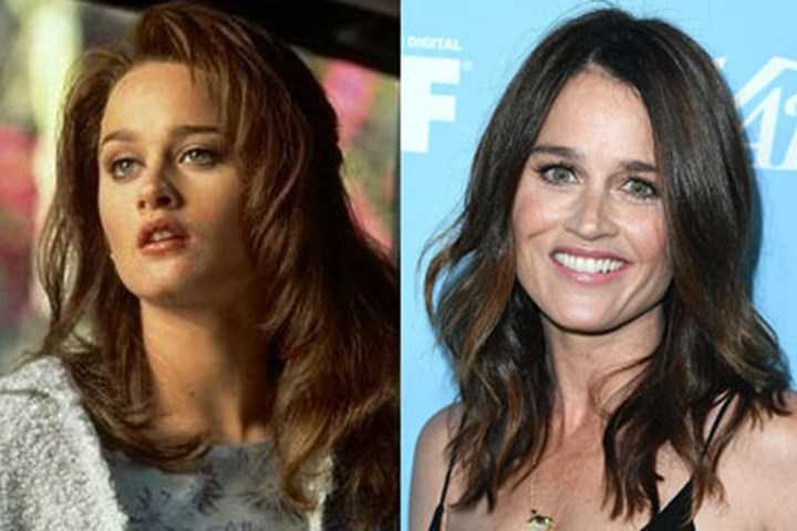 Happy 49th birthday to THE CRAFT star Robin Tunney! 