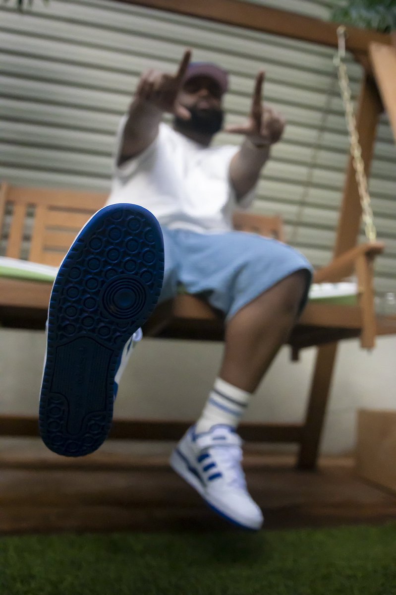 Th3Saga's tweet photo. FOOT TO NECK SZN ✨
#WeKnowGame #ForumFridays
@champssports @adidasoriginals https://t.co/O820B1eoCJ