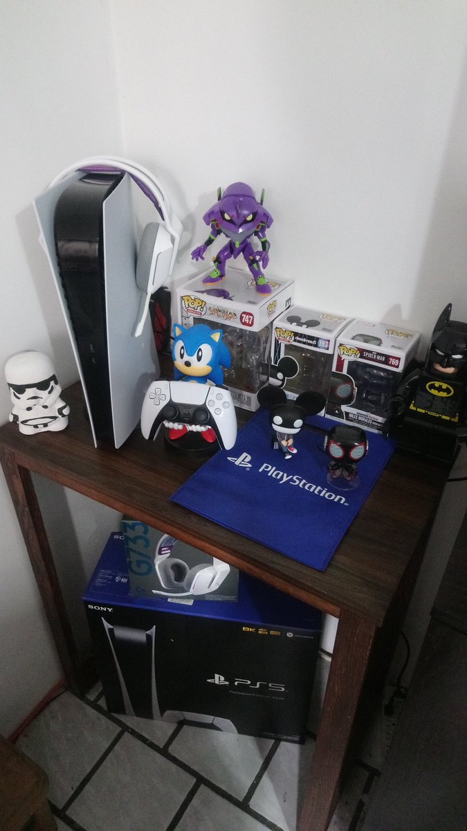 JviGeek84's tweet photo. Estoy empezando un espacio en mi casa para poner mi consola y juguetes de coleccion, conforme vaya avanzando se los voy mostrando! β₯οΈ
#PlayStation5 #PlayHasNoLimits
#Deadmau5 #SpiderManMilesMorales #Batmanwatch #SonicTheHedgehog #Evaunit01 #stormtrooper #g733 #gamercorner https://t.co/ohgF8FJduY