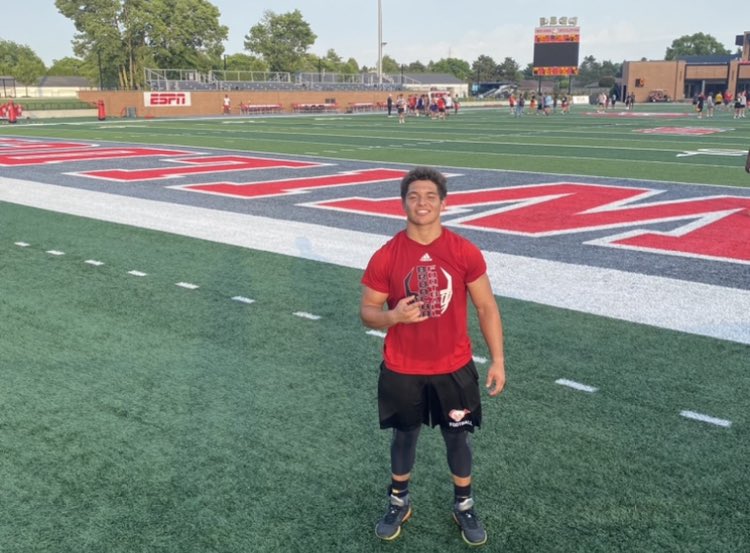 SegalBrendan's tweet photo. Had a great time competing at the @IndWesleyan_FB camp‼️‼️It was great being coached by @CoachBeyerIWU for the day!! Had the best vert in the LB/ RB group and went 6-0 in 1 on 1 reps 💪🏽💪🏽@BronchoFB @IndianaPreps https://t.co/PReUyCCiGQ
