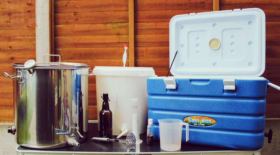 CraftyHopster's tweet photo. If lockdown has you thinking about brewing your own craft beer and you’re wondering about what equipment you need then look no further. Follow the link https://t.co/mUL6aPwxCw to find an article which will tell you exactly what you need... https://t.co/qyxap2GVCw