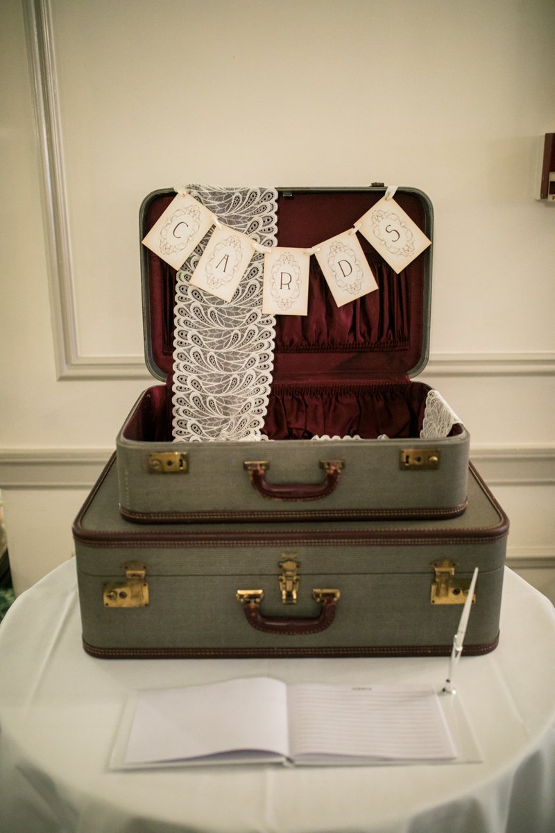 Audrey Fox (@theaudreyfox) on Twitter photo My cousin asked me for a specific photo from my wedding and now I'm just going through all the pics, please admire my wedding decor 🤣 My cousin asked me for a specific photo from my wedding and now I'm just going through all the pics, please admire my wedding decor 🤣