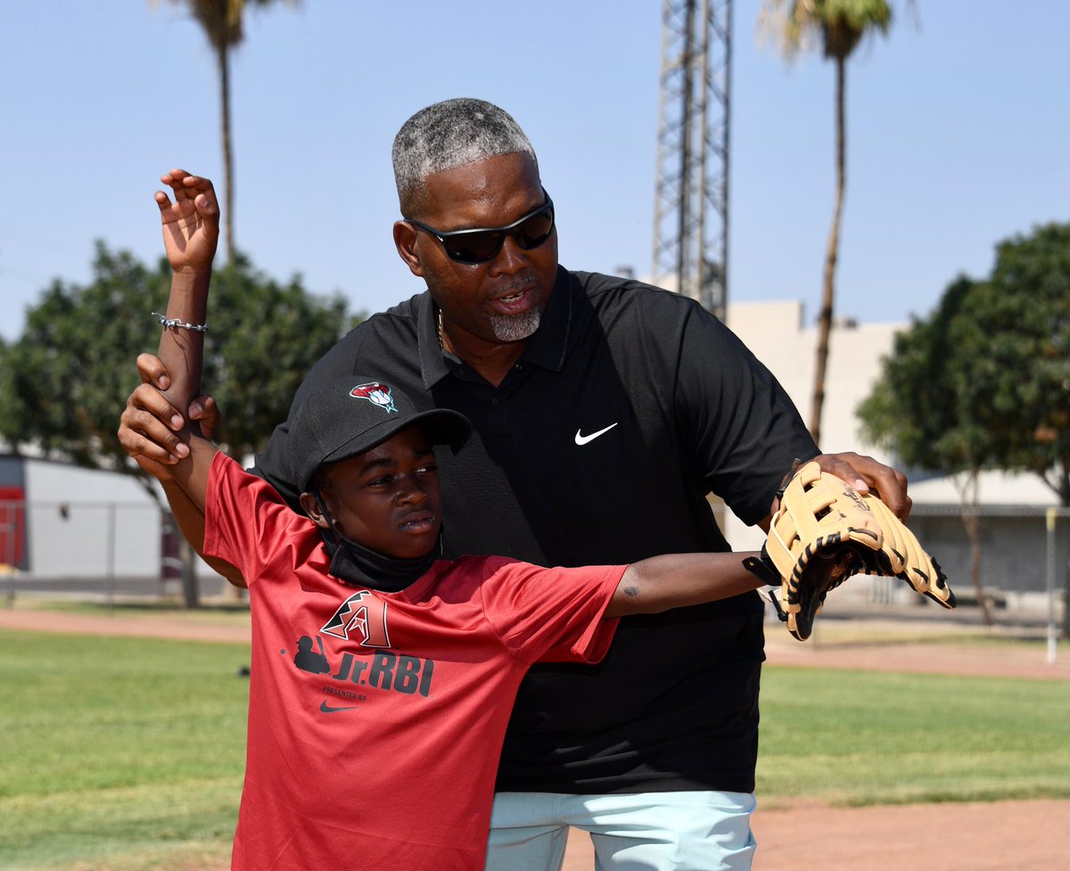 DbacksGiveBack's tweet photo. To celebrate Juneteenth, the #Dbacks hosted a clinic, featuring former pitcher Stephen Randolph and current Minor League players as instructors, in conjunction with Pilgrim Rest Baptist Church as part of the RBI program. #DbacksGiveBack https://t.co/HEVvi3E6oG