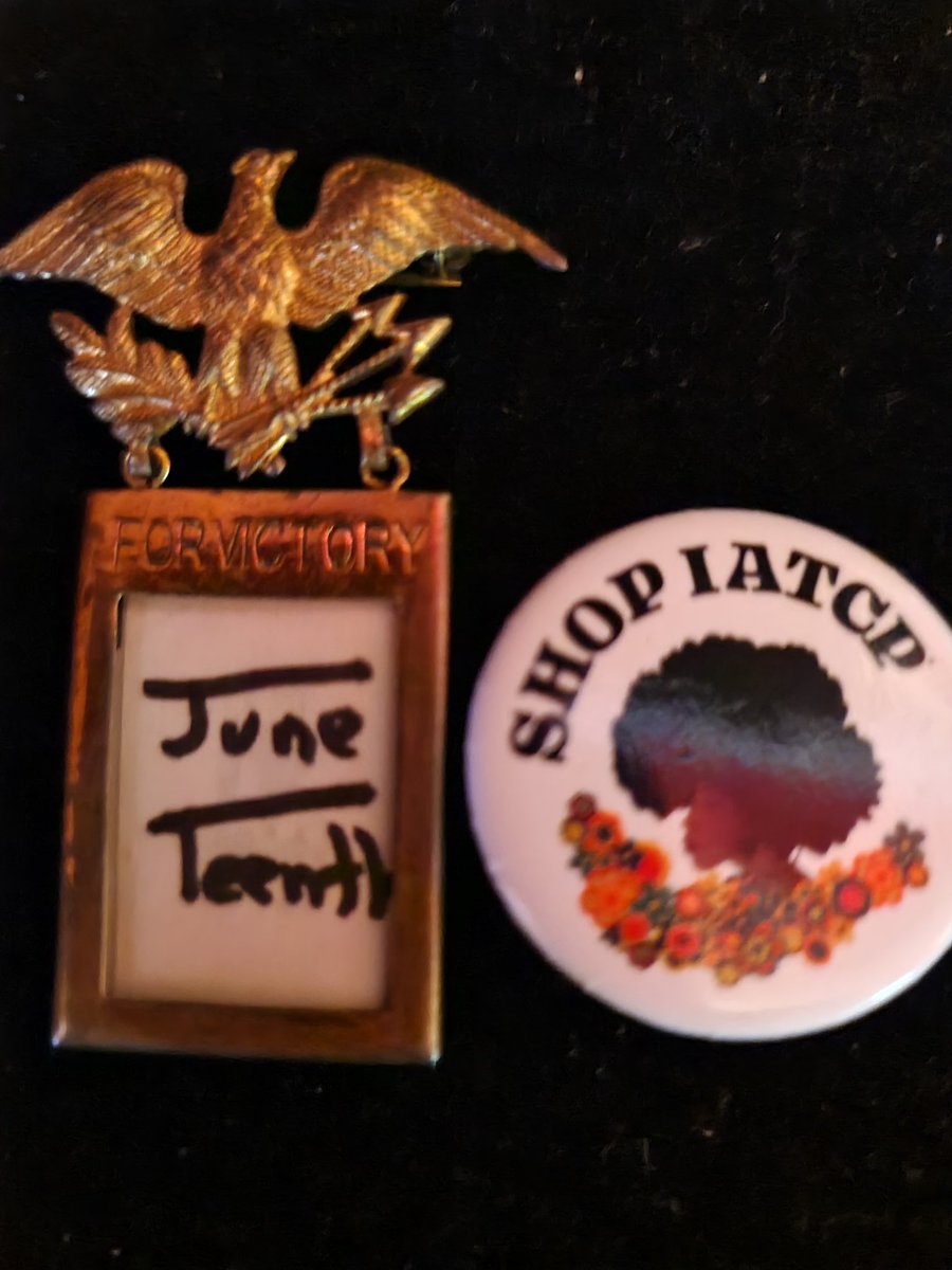 JillWineBanks's tweet photo. #JillsPins (1 old, 1 new) celebrate #JuneTeenth2021 and the 1st #StickAPinInIt segment on @AliciaOnMSNBC. Join us for insight into Jan 6th and more at 6 CT/7 ET. https://t.co/GSsGSoQWEC