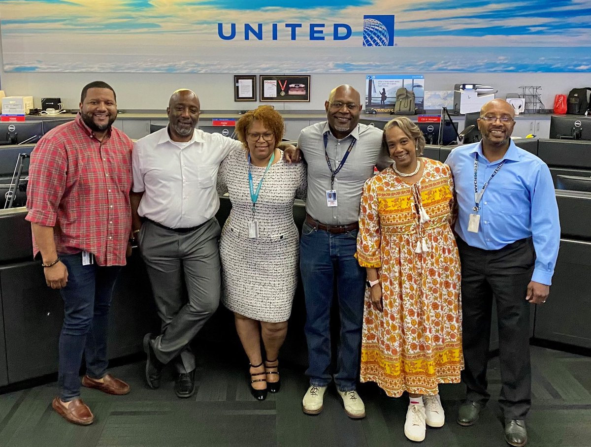 United Network Ops Center (@u_air_noc) on Twitter photo In honor of Juneteenth, BEACON (our Black Business Resource Group) organized flight 1258 from Houston to Chicago which was crewed entirely by Black team members. While our team was not there on the ground in IAH, our team behind the scenes helped operate the flight! <a href="/dkensick1/">david.kensick</a> In honor of Juneteenth, BEACON (our Black Business Resource Group) organized flight 1258 from Houston to Chicago which was crewed entirely by Black team members. While our team was not there on the ground in IAH, our team behind the scenes helped operate the flight! <a href="/dkensick1/">david.kensick</a>