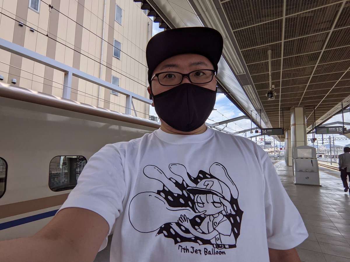 zakzak___'s tweet photo. ハードコアおじさんもたまには可愛い服を着たい https://t.co/KAko2c5LXZ