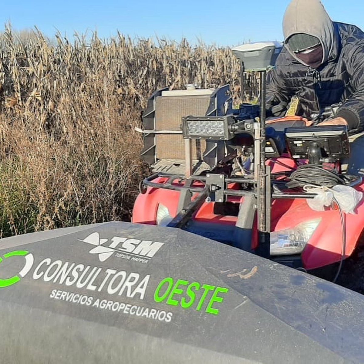 ConsultoraOeste's tweet photo. Se terminó una semana intensa de tabajo. Seguimos aprendiendo de  nuestros #suelos. Esta vuelta tocó en las cercanías a San Andres de Giles. Mapeo de #CEa y #altimetria. La próxima semana a caracterizar los ambientes para delimitar zonas de manejo de diferente #productividad https://t.co/WCpJLkSCPV