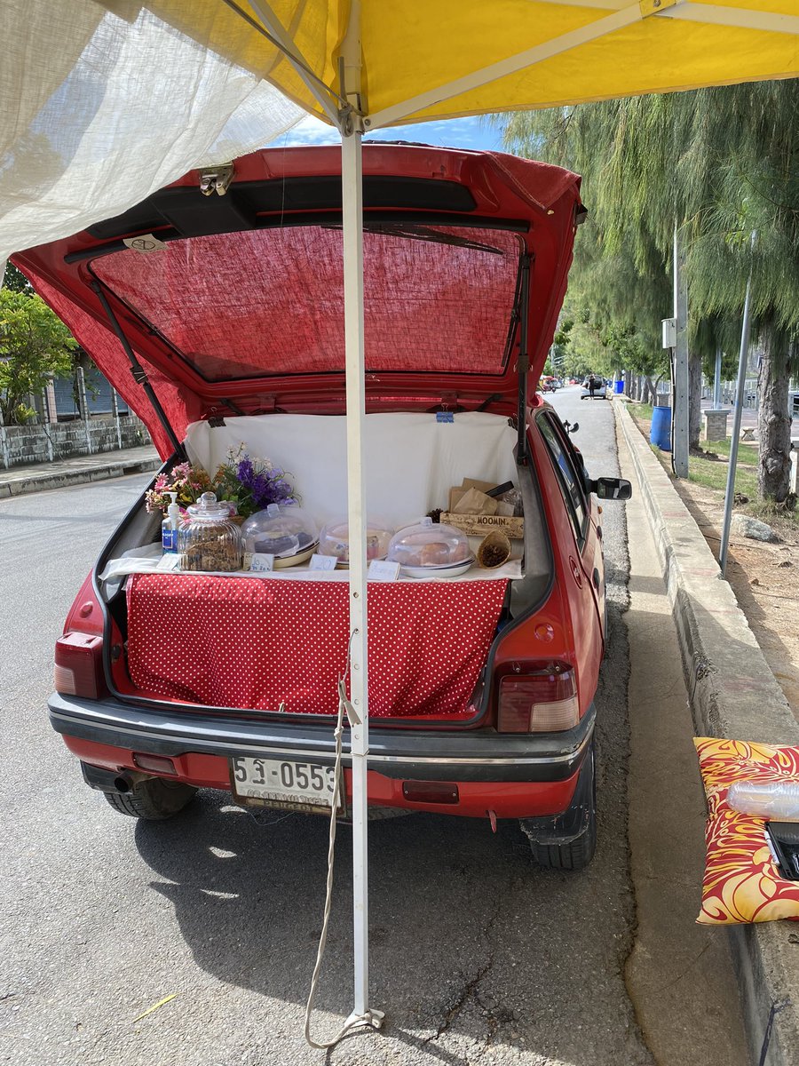 cocochelavin's tweet photo. Nice coffee stall (on the move) is owned by a passionate graduates student #barista #chocolatecookie #softcookie #freshbake #huahin #khaotao #goodviewcafe https://t.co/KnV6DHtXP5