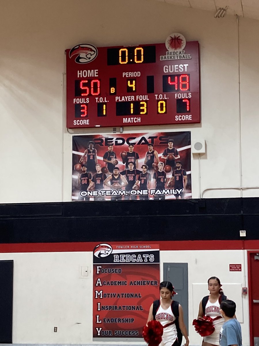 Do you believe in miracles! - YES 🏀💍💍🏀 ⁦<a href="/RedcatAthletics/">Fowler Redcat Athletics</a>⁩ ⁦<a href="/therealLucas15/">Coach Lucas</a>⁩