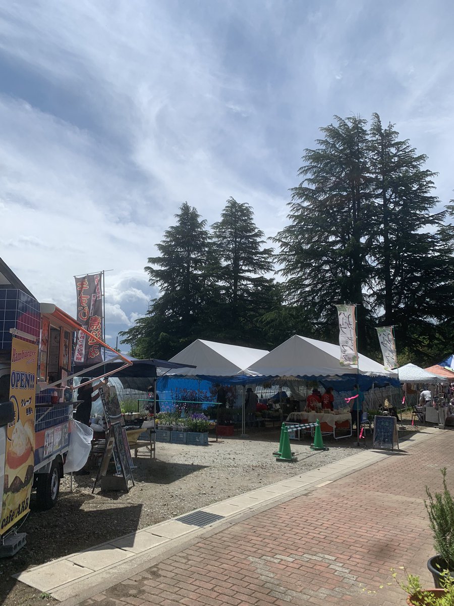 cafe_ARB's tweet photo. 本日のARB キッチンカー 
川西町の置賜公園ハーブガーデンにて出店しております！

6/19〜ハーブガーデンフェア開催中！！ https://t.co/RVSbYgBfi7